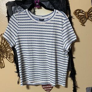 #111 size 1 #399 size 3 Torrid NWT Blue and White Striped Tee